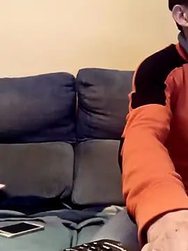 Snapshot of dura87 chatting on 02-14-26, 12:33 dura87 online show from 02-14-26, 12:33