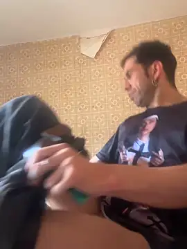 Snapshot of dura87 chatting on 09-25-25, 08:42 dura87 online show from 09-25-25, 08:42