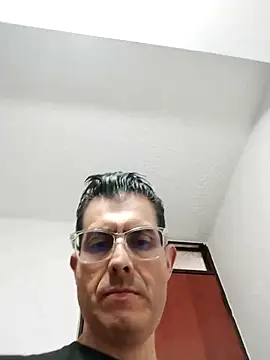 Fuegosutil online show from 12-13-25, 08:04