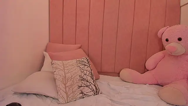 sussy lonndun online show from 12-13-25, 08:04