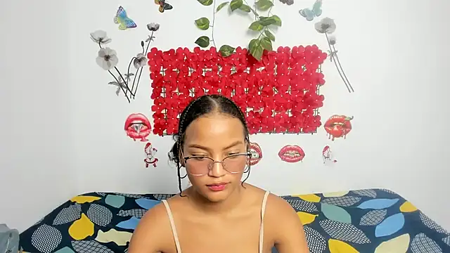 Snapshot of Tania_hot0 chatting on 11-30-25, 09:04 Tania hot0 online show from 11-30-25, 09:04