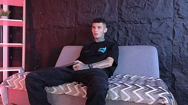 Paulo 527 online show from 01-09-26, 09:33