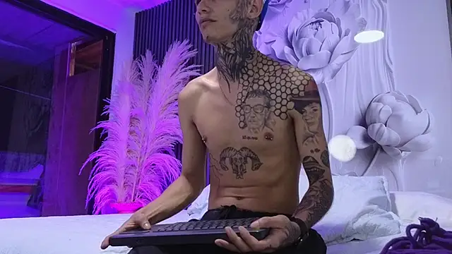 Paulo 527 online show from 02-12-26, 10:04