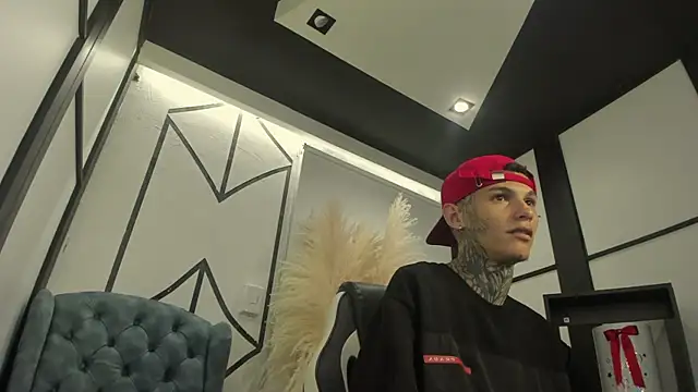 Paulo 527 online show from 02-10-26, 07:35