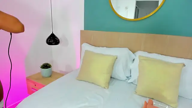 cloey07  online show from 01-10-26, 12:33