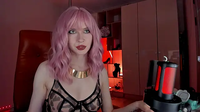 Snapshot of Mistress_Iris chatting on 05-16-26, 07:02 Mistress Iris online show from 05-16-26, 07:02