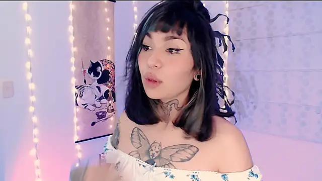 justmartina  online show from 03-26-26, 02:21