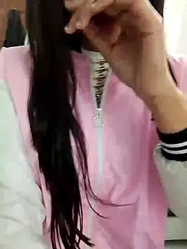 Snapshot of Cute_Girl_27 chatting on 02-13-26, 12:27 Cute Girl 27 online show from 02-13-26, 12:27