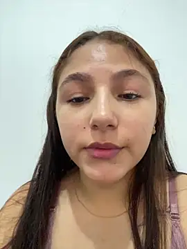 Snapshot of Emily_milk_1 chatting on 02-16-26, 01:54 Emily milk 1 online show from 02-16-26, 01:54