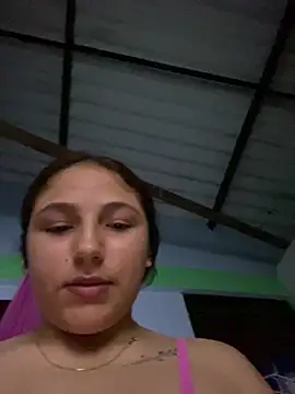 Snapshot of Emily_milk_1 chatting on 02-28-26, 05:29 Emily milk 1 online show from 02-28-26, 05:29