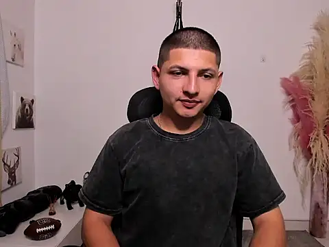 Snapshot of Juan_belmont chatting on 03-07-26, 07:41 Juan belmont online show from 03-07-26, 07:41