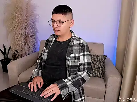 Juan belmont online show from 04-17-26, 01:41