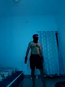 Snapshot of Amit22122 chatting on 06-18-26, 02:32 Amit22122 online show from 06-18-26, 02:32