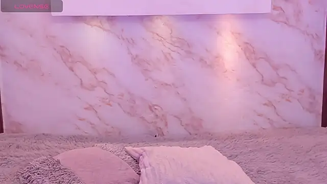 Dakota ferreti  online show from 04-12-26, 08:34