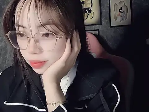 Aria5999 online show from 11-30-25, 08:42