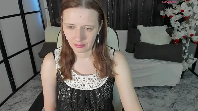 Snapshot of KathrineMeyer chatting on 02-25-26, 02:01 KathrineMeyer online show from 02-25-26, 02:01