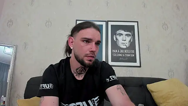 Snapshot of KaneHunter chatting on 05-05-26, 11:08 KaneHunter online show from 05-05-26, 11:08