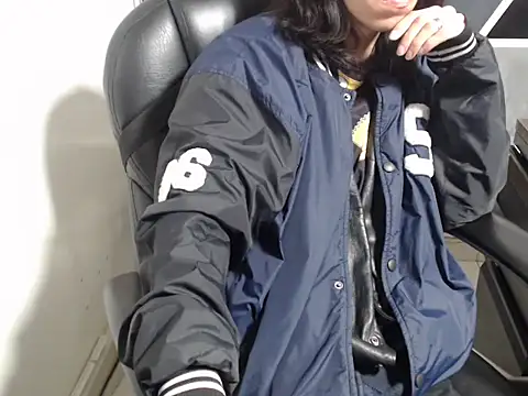 Snapshot of AxelHot_69 chatting on 01-09-26, 06:53 AxelHot 69 online show from 01-09-26, 06:53