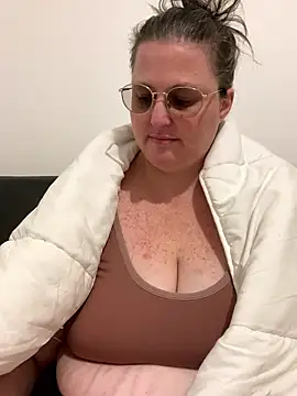 bea french curvy online show from 01-13-26, 07:40