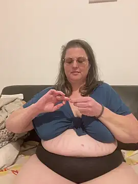 bea french curvy online show from 02-25-26, 08:41