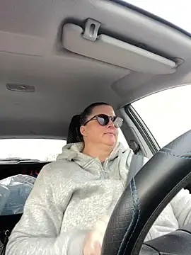 bea french curvy online show from 02-10-26, 08:35