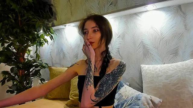 Ellen Hops online show from 05-23-26, 01:04