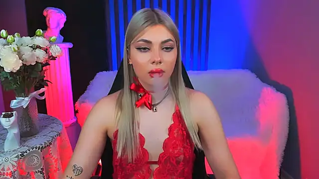 Snapshot of HyileyClark chatting on 01-31-26, 07:12 HyileyClark online show from 01-31-26, 07:12