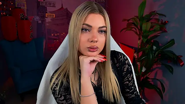 HyileyClark online show from 03-10-26, 09:13