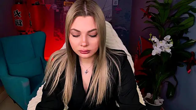 HyileyClark online show from 04-07-26, 07:43