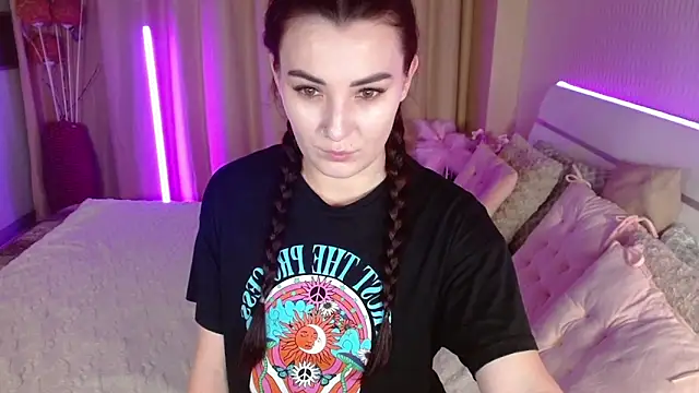 Snapshot of AdeleCutie chatting on 11-30-25, 12:22 AdeleCutie online show from 11-30-25, 12:22