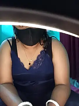 Snapshot of priya2098 chatting on 02-05-26, 01:18 priya2098 online show from 02-05-26, 01:18