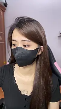 Snapshot of Lunamoon68 chatting on 05-05-26, 04:37 Lunamoon68 online show from 05-05-26, 04:37