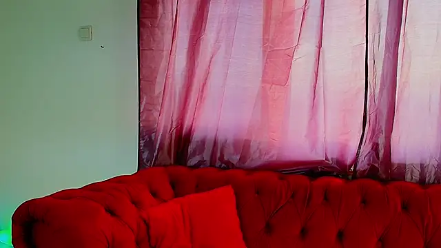 Cougar Milff online show from 12-16-25, 01:37