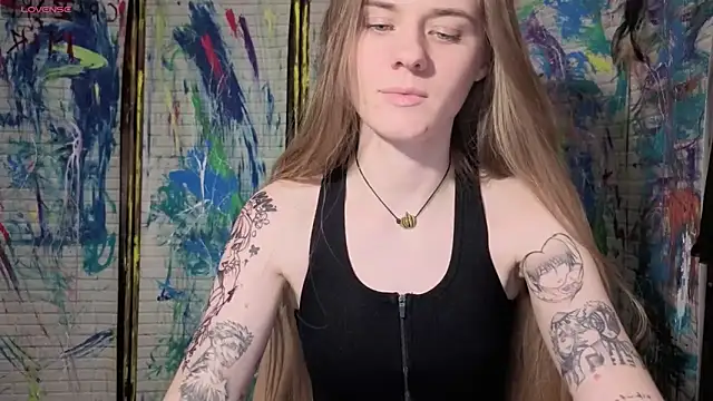 Snapshot of Adell_Love chatting on 04-29-26, 05:41 Adell Love online show from 04-29-26, 05:41