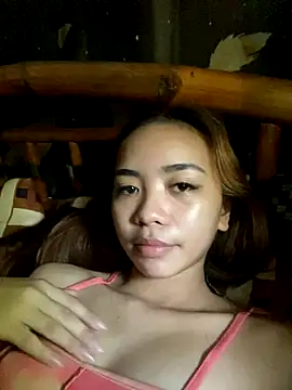 lilly delaney online show from 11-27-25, 01:39