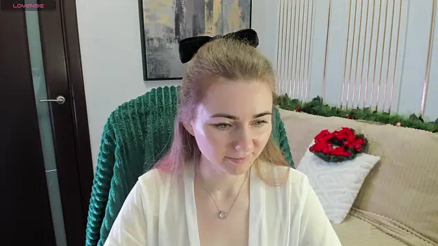 SofiAngela online show from 12-21-25, 12:46