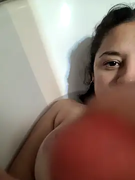 Snapshot of Ruby_arg chatting on 11-29-25, 12:44 Ruby arg online show from 11-29-25, 12:44