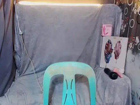 Snapshot of Sweet_kendall_xxx chatting on 12-02-25, 09:05 Sweet kendall xxx online show from 12-02-25, 09:05