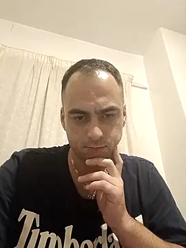 Snapshot of Aaroonbi chatting on 07-30-26, 02:43 Aaroonbi online show from 07-30-26, 02:43