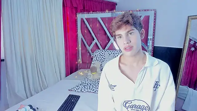 Snapshot of Jacobelord chatting on 01-18-26, 12:41 Jacobelord online show from 01-18-26, 12:41