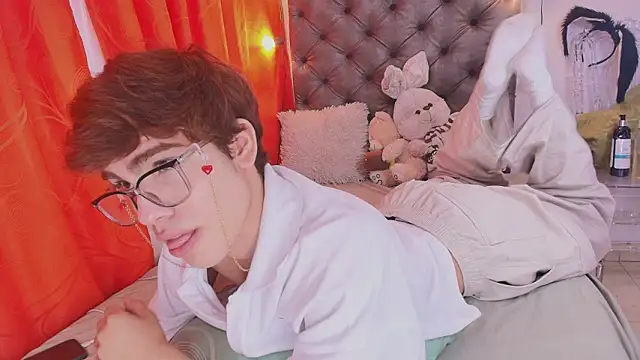 Snapshot of Jacobelord chatting on 03-03-26, 02:02 Jacobelord online show from 03-03-26, 02:02