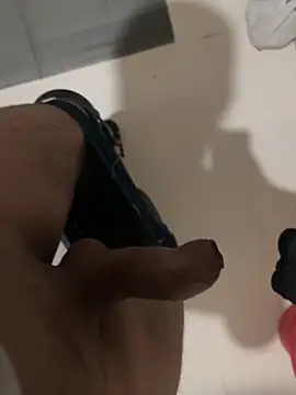 Snapshot of your_playboy_00 chatting on 02-21-26, 02:30 your playboy 00 online show from 02-21-26, 02:30