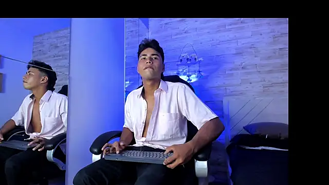 Simon Pernia online show from 11-29-25, 07:14