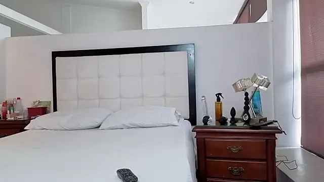 CerecitaQueenn online show from 01-10-26, 04:57