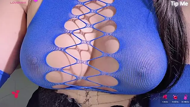 Snapshot of LT-333 chatting on 04-08-26, 05:14 LT-333 online show from 04-08-26, 05:14