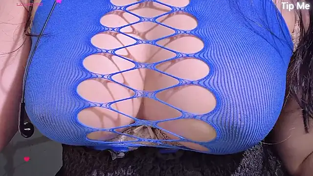 Snapshot of LT-333 chatting on 04-11-26, 07:27 LT-333 online show from 04-11-26, 07:27