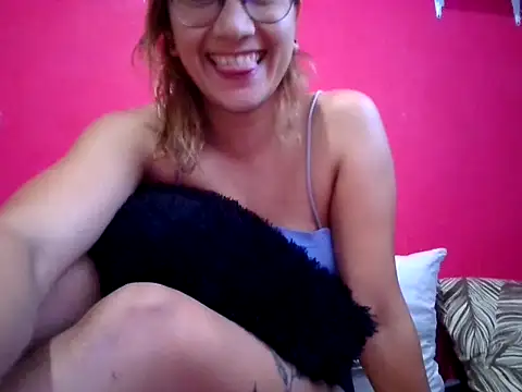 Snapshot of AcidSweet chatting on 01-08-26, 03:29 AcidSweet online show from 01-08-26, 03:29