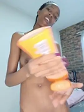 Snapshot of MsParisSmith chatting on 02-06-26, 07:15 MsParisSmith online show from 02-06-26, 07:15