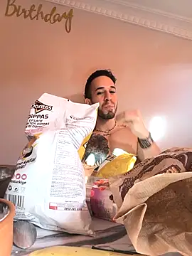 Snapshot of hazarcannn chatting on 02-23-26, 12:28 hazarcannn online show from 02-23-26, 12:28