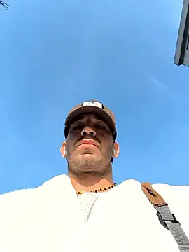 Snapshot of hazarcannn chatting on 12-19-25, 08:27 hazarcannn online show from 12-19-25, 08:27